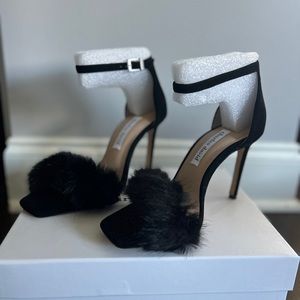 Brand New - Charles David EMPOLI Sandals